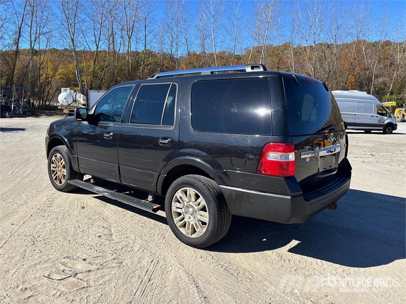 Ford Expedition 4WD SUV Cars