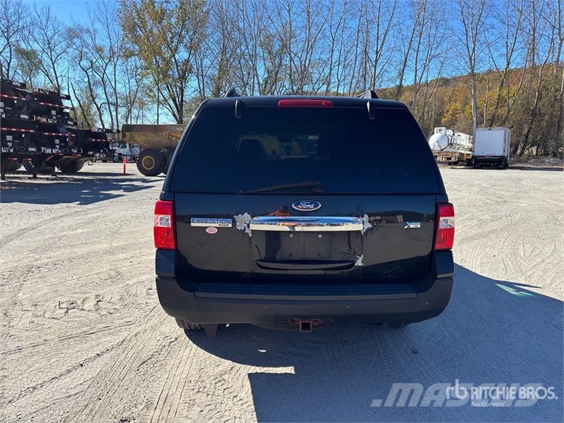 Ford Expedition 4WD SUV Cars