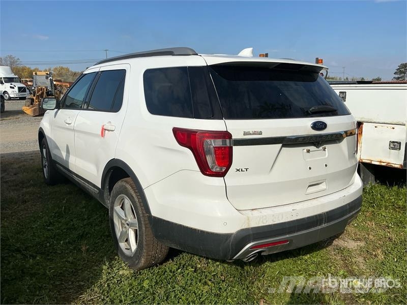 Ford Explorer 자동차
