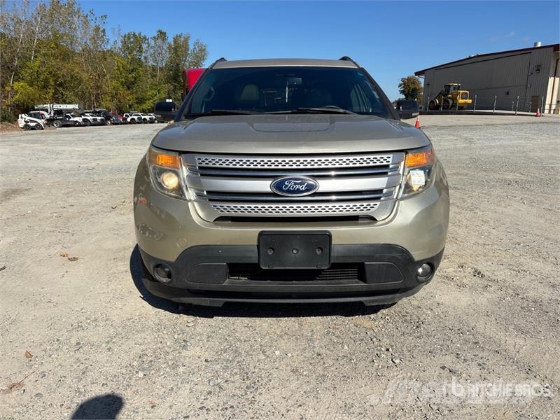Ford Explorer Automašīnas