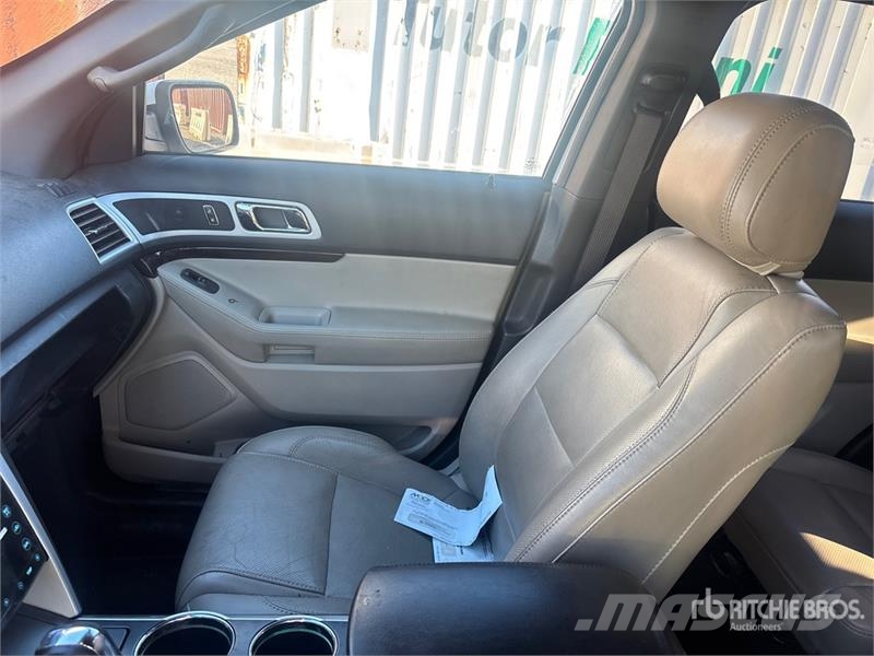 Ford Explorer Personbiler