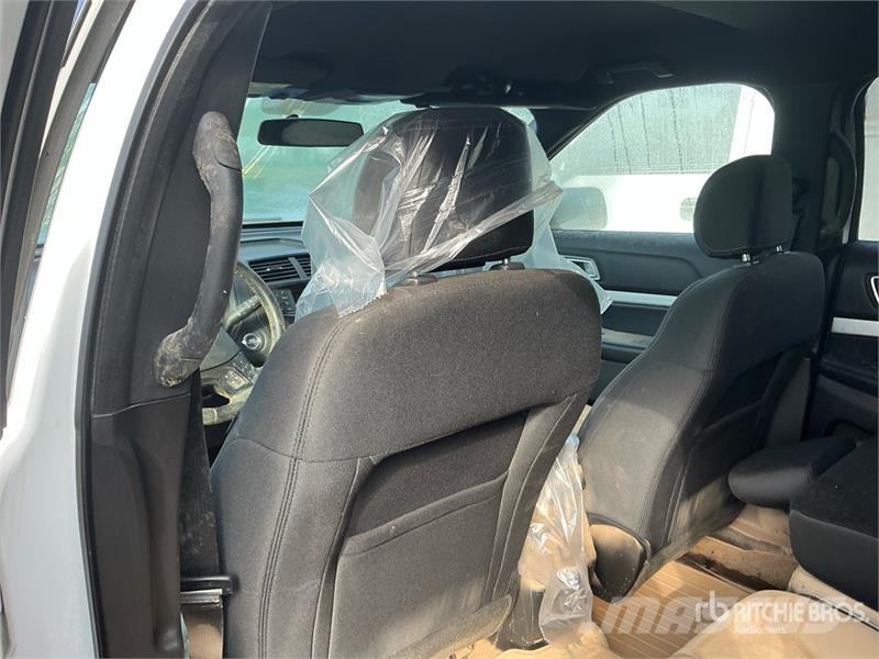 Ford Explorer 자동차