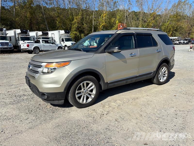Ford Explorer Automašīnas
