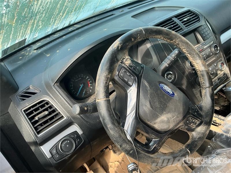 Ford Explorer 자동차