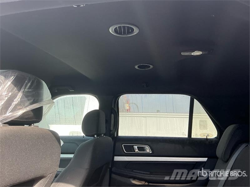 Ford Explorer 자동차