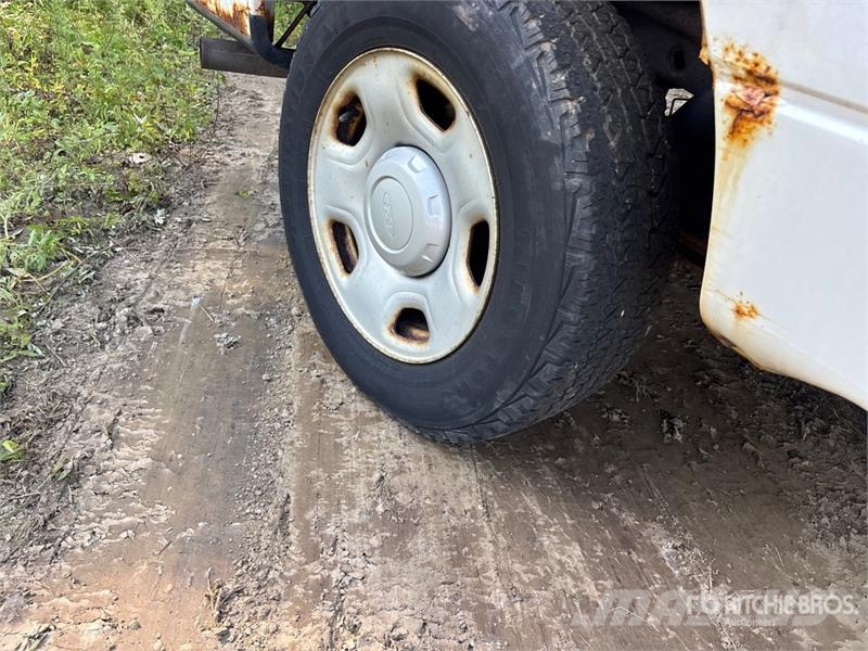 Ford F-150 4x2 Extended Cab Pickup (Inoperable) Інше