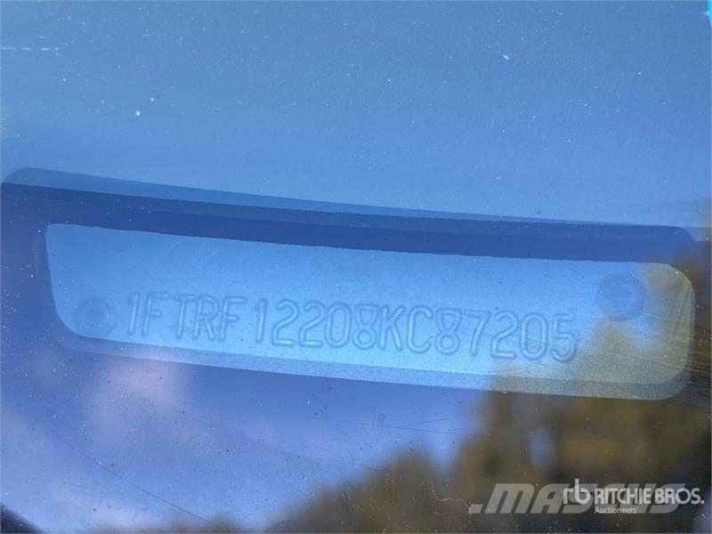 Ford F-150 4x2 Extended Cab Pickup (Inoperable) Інше