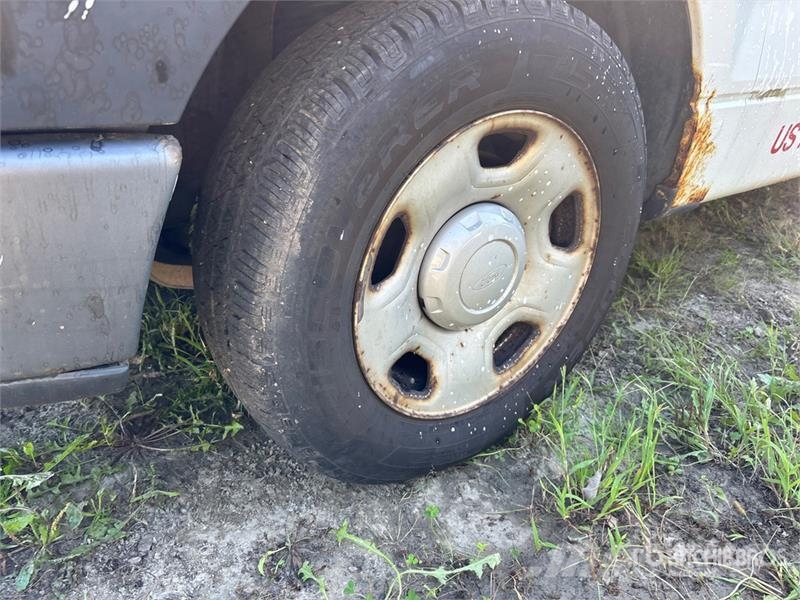 Ford F-150 4x2 Extended Cab Pickup (Inoperable) Інше