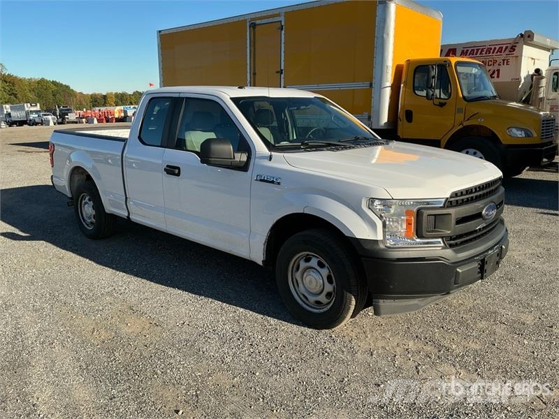 Ford F-150 4x2 Extended Cab Pickup Outros