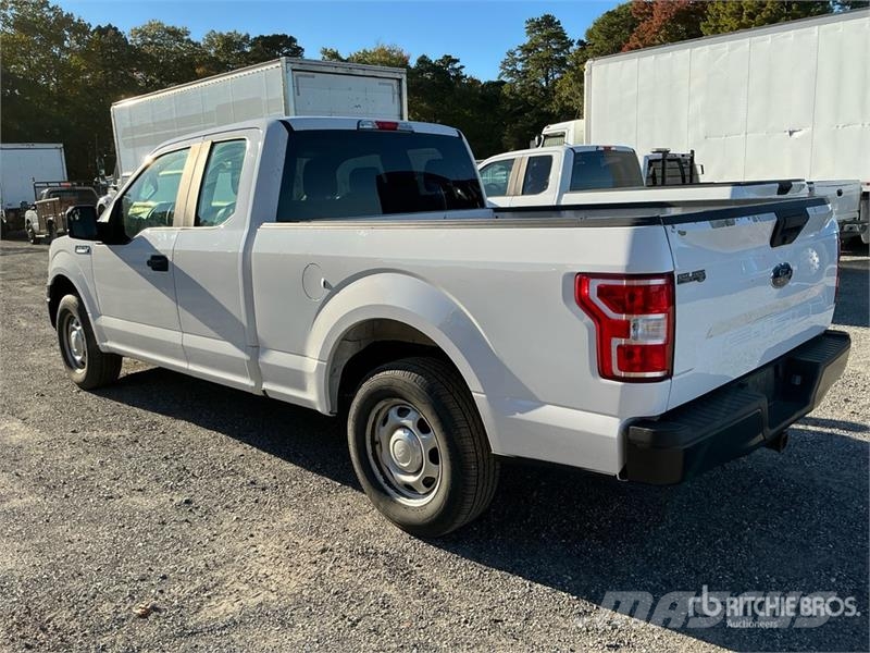 Ford F-150 4x2 Extended Cab Pickup Outros