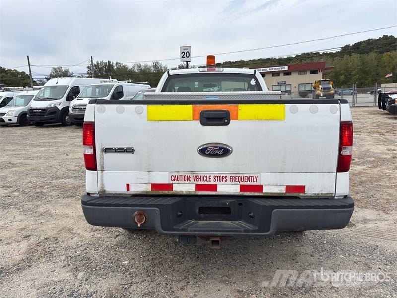 Ford F-150 4x2 Extended Cab Pickup (Inoperable) Інше