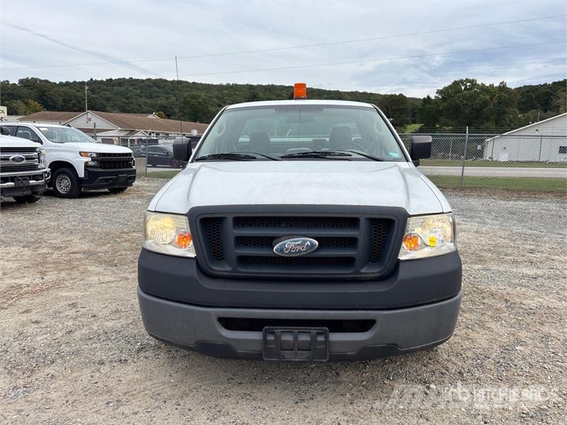 Ford F-150 4x2 Extended Cab Pickup (Inoperable) Інше