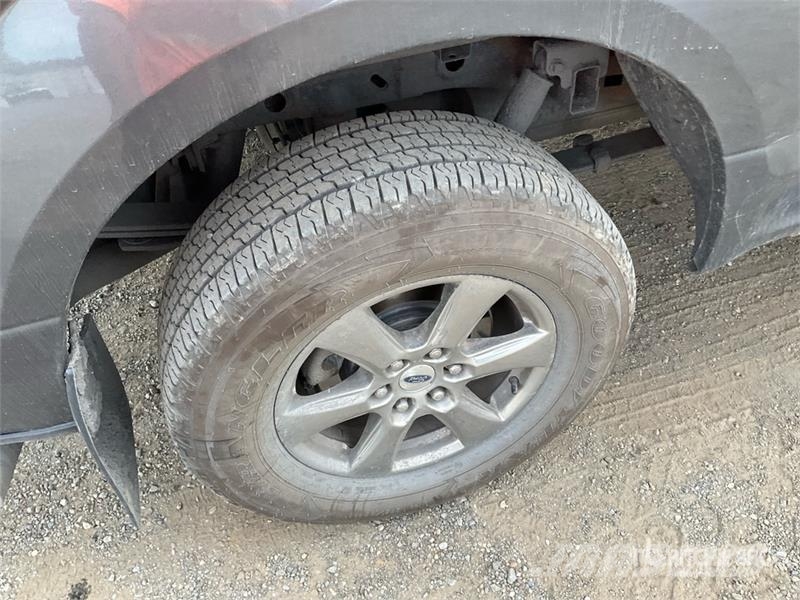 Ford F-150 4x4 Crew Cab Pickup Other