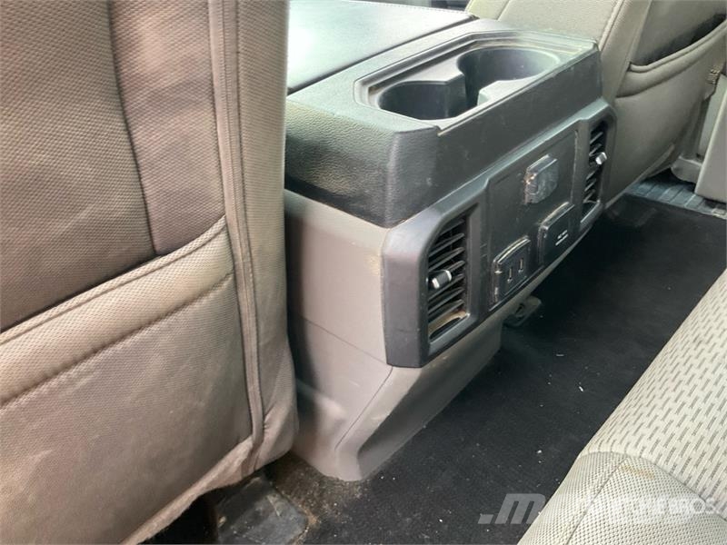 Ford F-150 4x4 Extended Cab Pickup その他