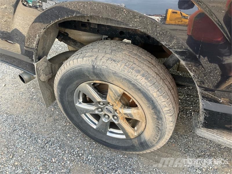 Ford F-150 4x4 Extended Cab Pickup その他