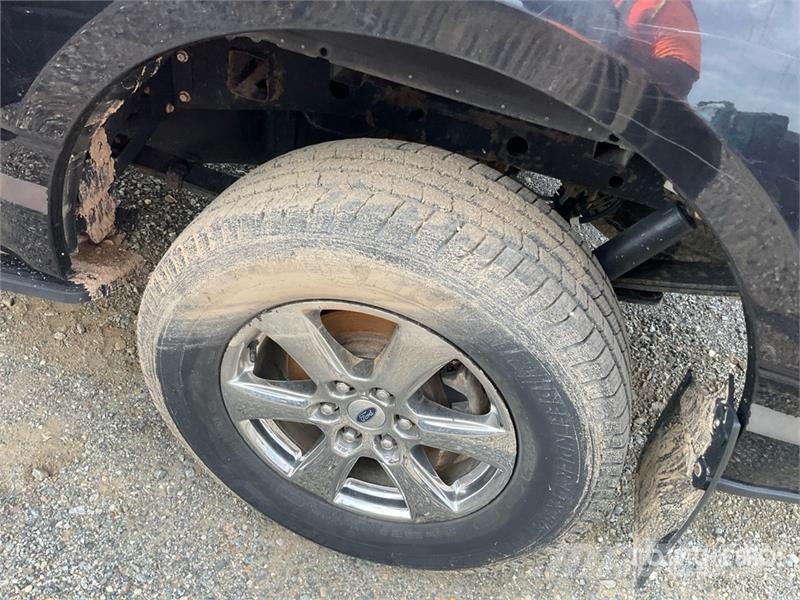 Ford F-150 4x4 Extended Cab Pickup その他