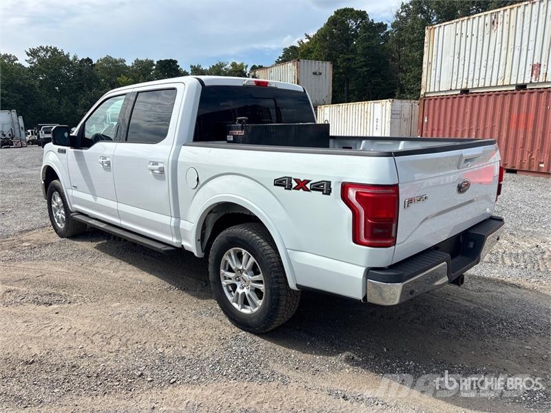 Ford F-150 Lariat 4x4 Crew Cab Pickup 其他