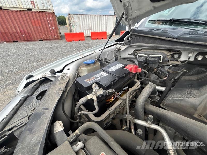 Ford F-150 Lariat 4x4 Crew Cab Pickup 其他