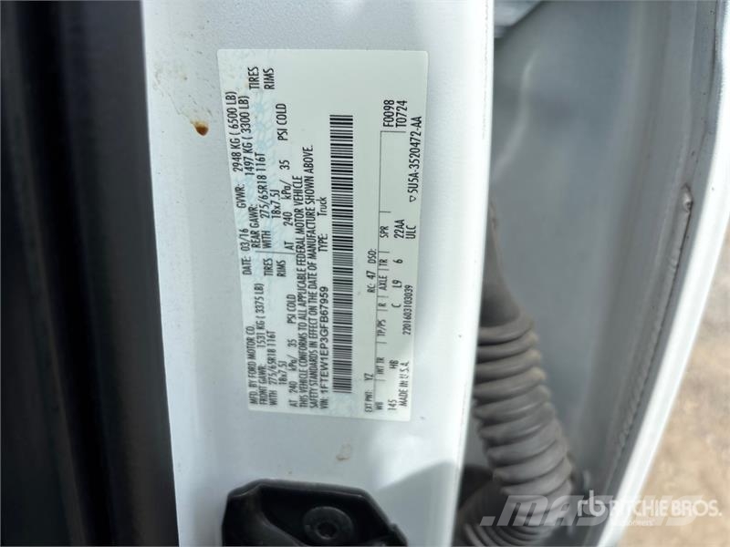 Ford F-150 Lariat 4x4 Crew Cab Pickup 其他