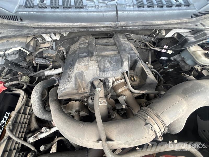 Ford F-150 Lariat 4x4 Crew Cab Pickup 其他