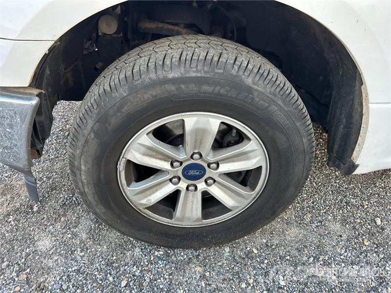 Ford F-150 XL 4x2 Extended Cab Pickup 其他
