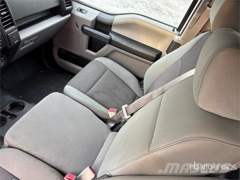 Ford F-150 XL 4x2 Extended Cab Pickup その他