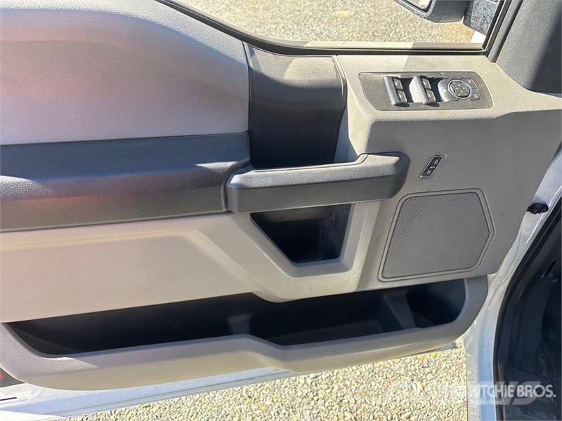 Ford F-150 XL 4x2 Extended Cab Pickup Otras furgonetas