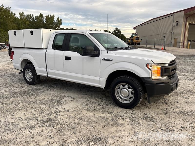 Ford F-150 XL 4x2 Extended Cab Pickup その他