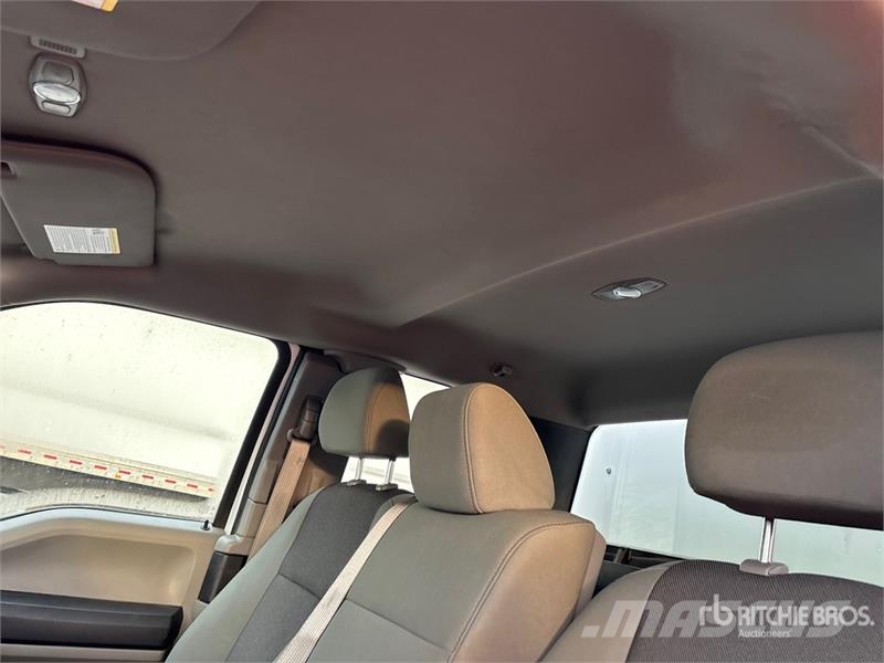 Ford F-150 XL 4x2 Extended Cab Pickup その他
