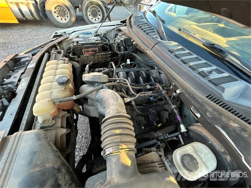 Ford F-150 XL 4x2 Extended Cab Pickup 其他