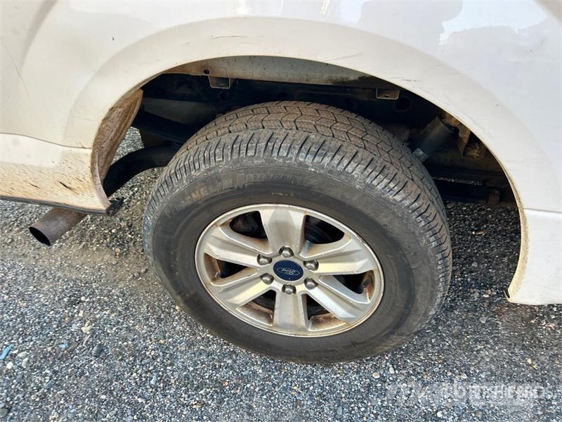 Ford F-150 XL 4x2 Extended Cab Pickup 其他