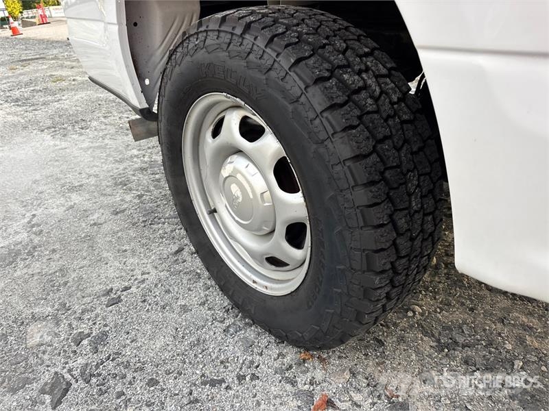 Ford F-150 XL 4x2 Extended Cab Pickup その他