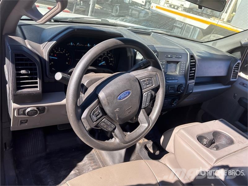 Ford F-150 XL 4x2 Extended Cab Pickup Otras furgonetas