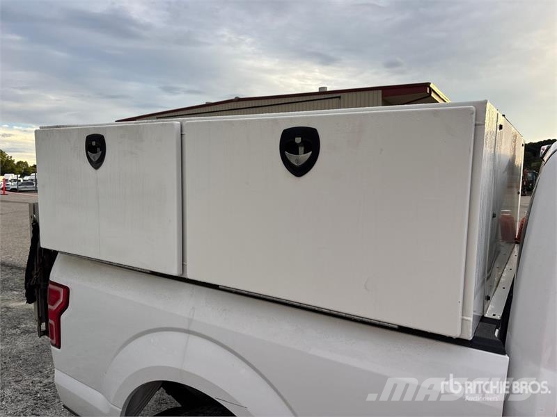 Ford F-150 XL 4x2 Extended Cab Pickup その他