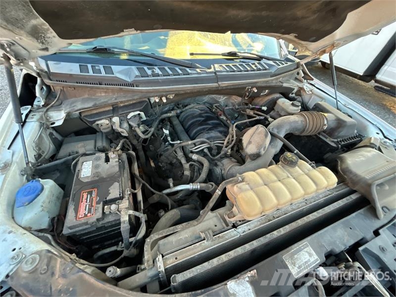Ford F-150 XL 4x2 Extended Cab Pickup 其他