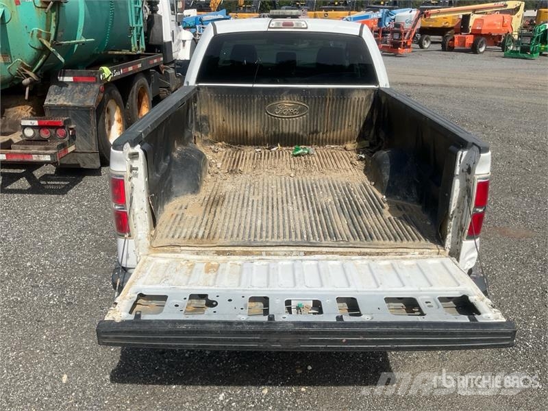Ford F-150 XL 4x2 Pickup 其他