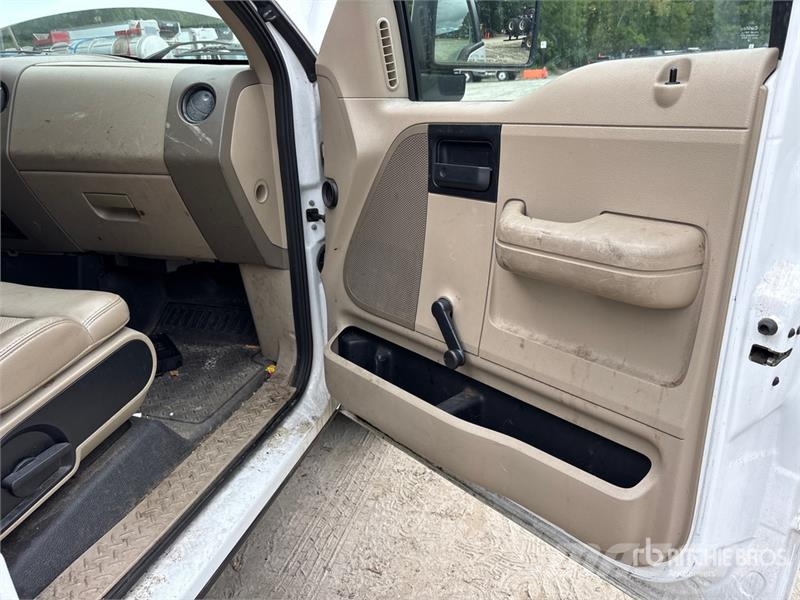 Ford F-150 XL 4x2 Pickup (Inoperable) Інше