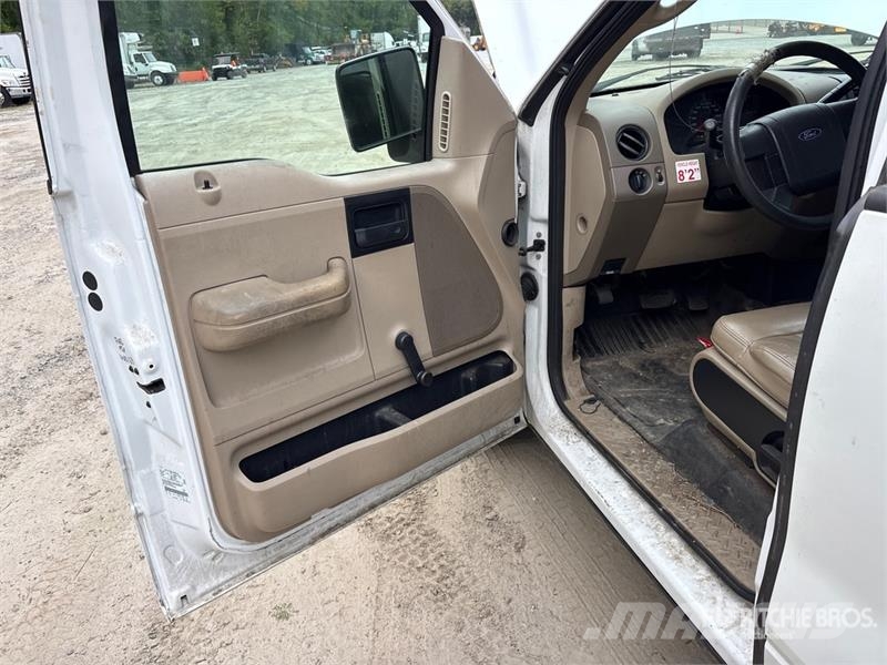 Ford F-150 XL 4x2 Pickup (Inoperable) Інше