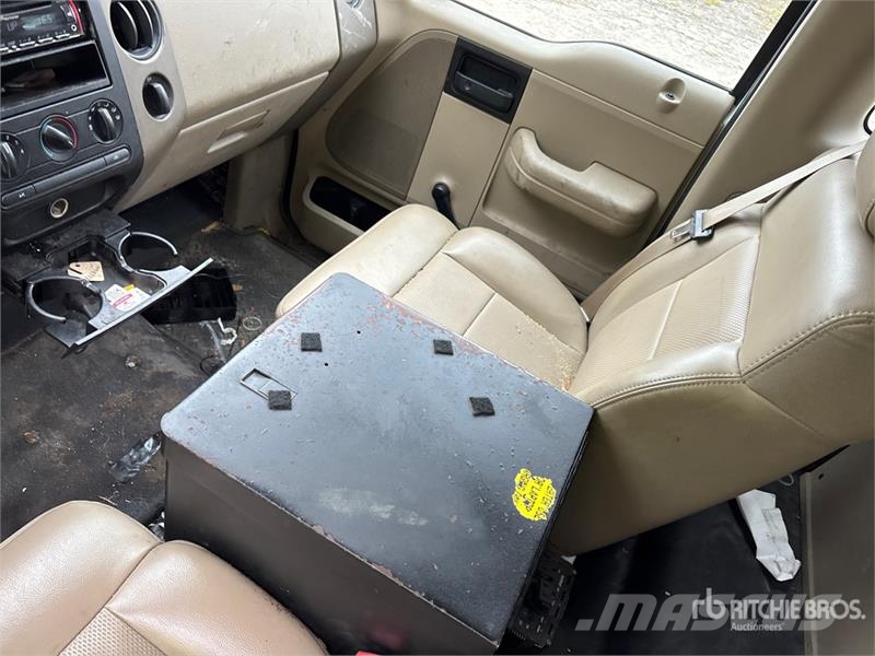 Ford F-150 XL 4x2 Pickup (Inoperable) Інше