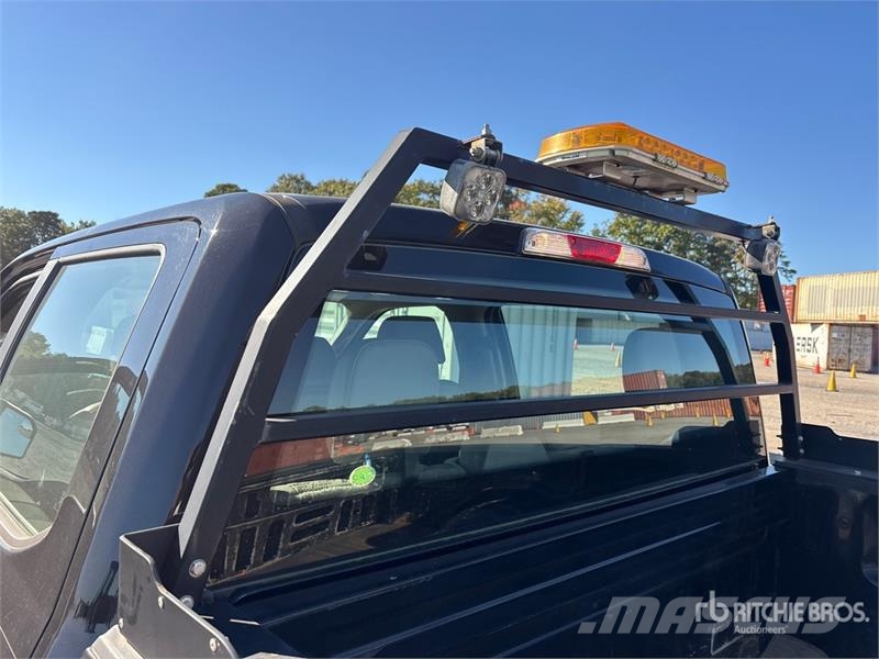 Ford F-150 XL 4x4 Crew Cab Pickup Drugi