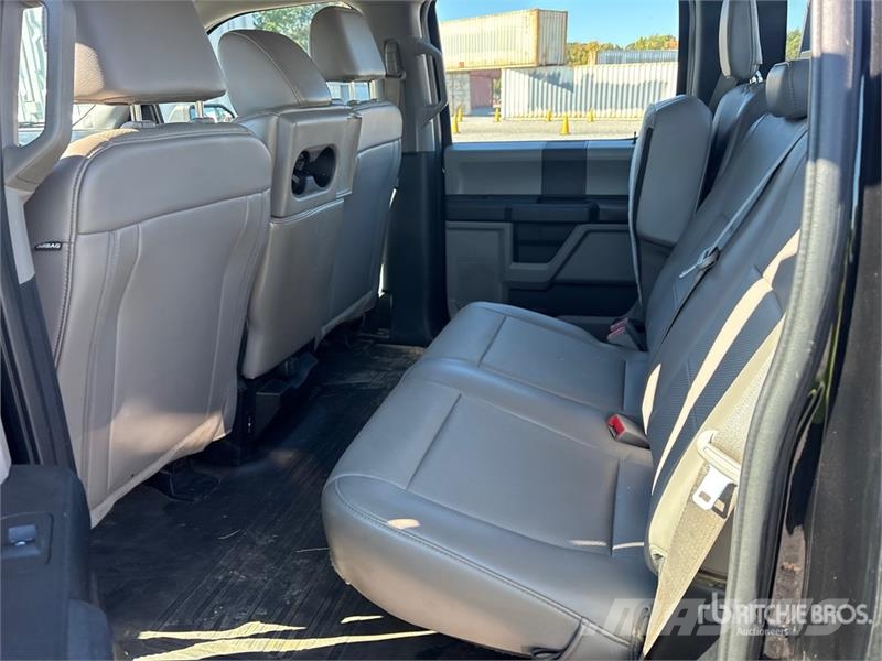 Ford F-150 XL 4x4 Crew Cab Pickup Drugi