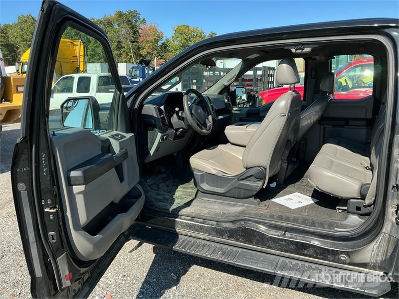 Ford F-150 XL 4x4 Extended Cab Pickup Ostalo