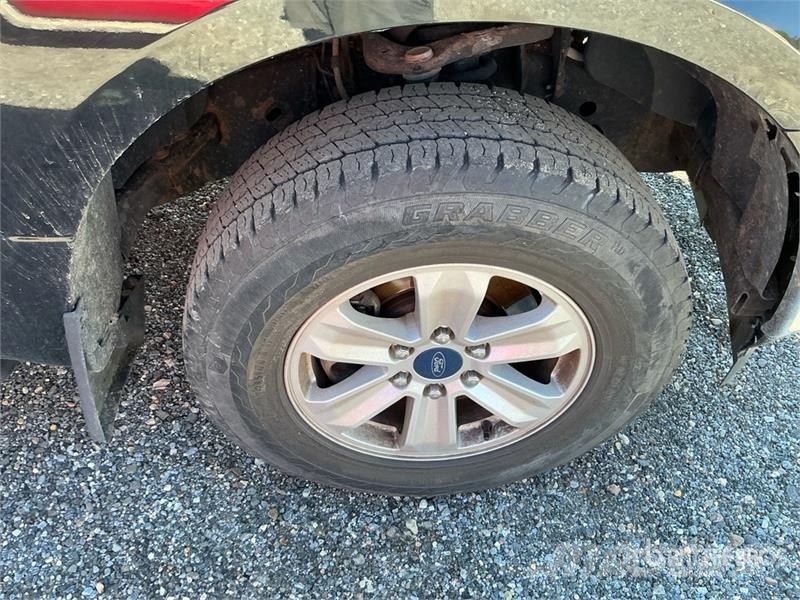 Ford F-150 XL 4x4 Extended Cab Pickup Ostalo