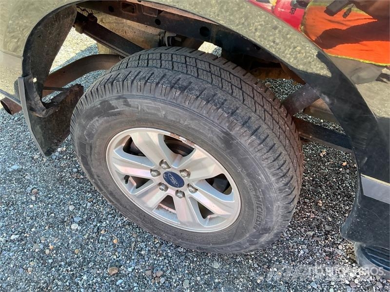 Ford F-150 XL 4x4 Extended Cab Pickup Ostalo