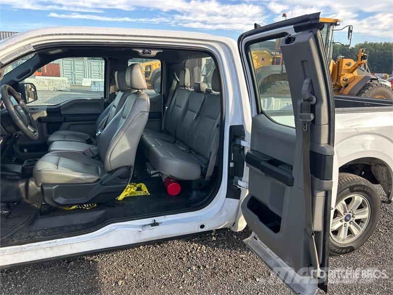 Ford F-150 XL 4x4 Extended Cab Pickup Andre varebiler