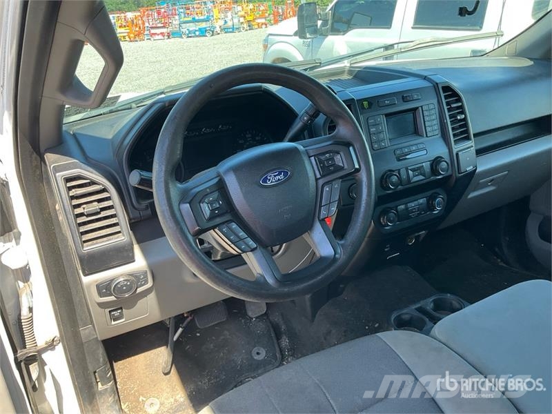 Ford F-150 XL 4x4 Extended Cab Pickup Ostalo