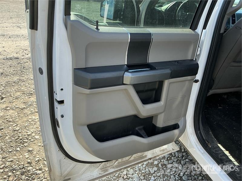 Ford F-150 XLT 4x4 Crew Cab Pickup Ostalo