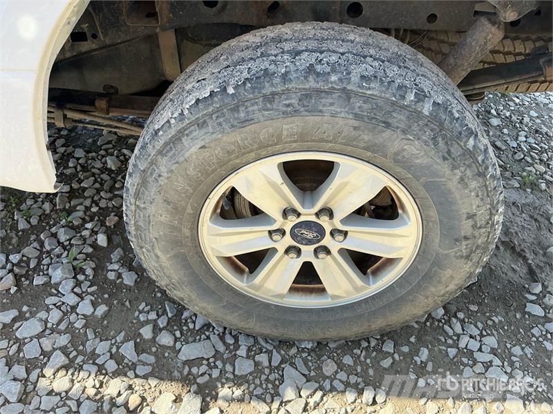 Ford F-150 XLT 4x4 Crew Cab Pickup Ostalo