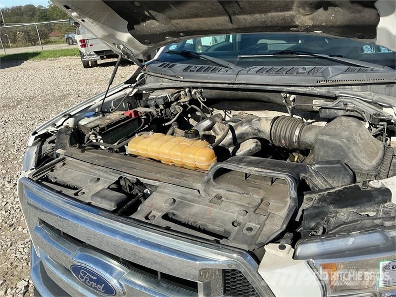 Ford F-150 XLT 4x4 Crew Cab Pickup Ostalo