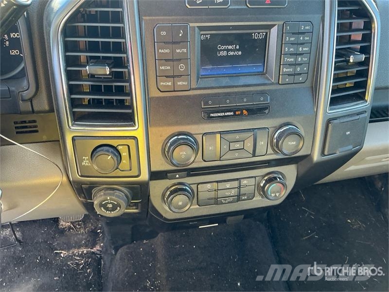 Ford F-150 XLT 4x4 Crew Cab Pickup Ostalo
